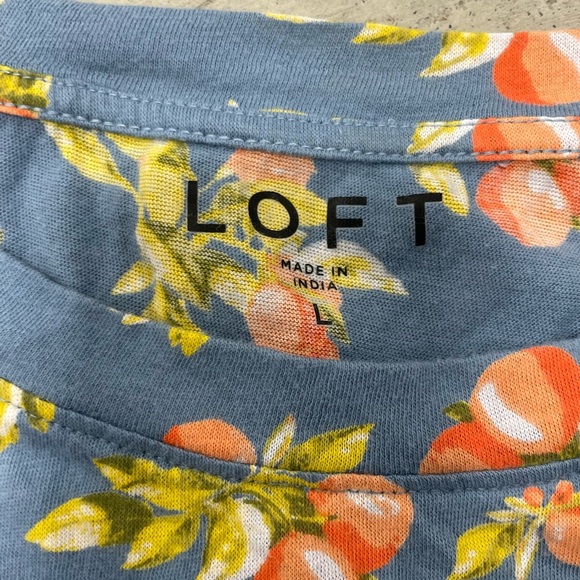 LOFT Womens Ruffle Sleeve Oranges Blue Crewneck tshirt Size Large - Picture 3 of 5